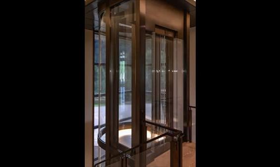 Glass residential elevator